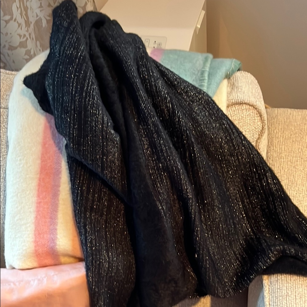 Stella&Dot Black Shimmer Knit scarf
